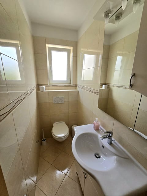 Apartment Letica - Unit 377286-13