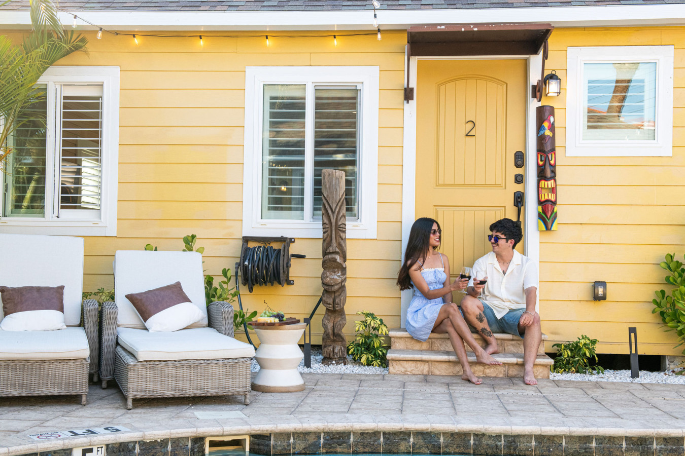 Sleeps 24-Beachfront Entire Resort- Outdoor Pool 7BR - Madeira Beach