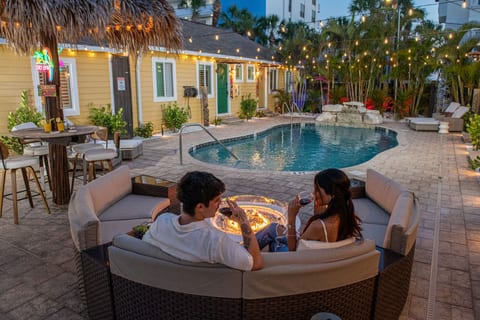 Sleeps 24-Beachfront Entire Resort- Outdoor Pool 7BR