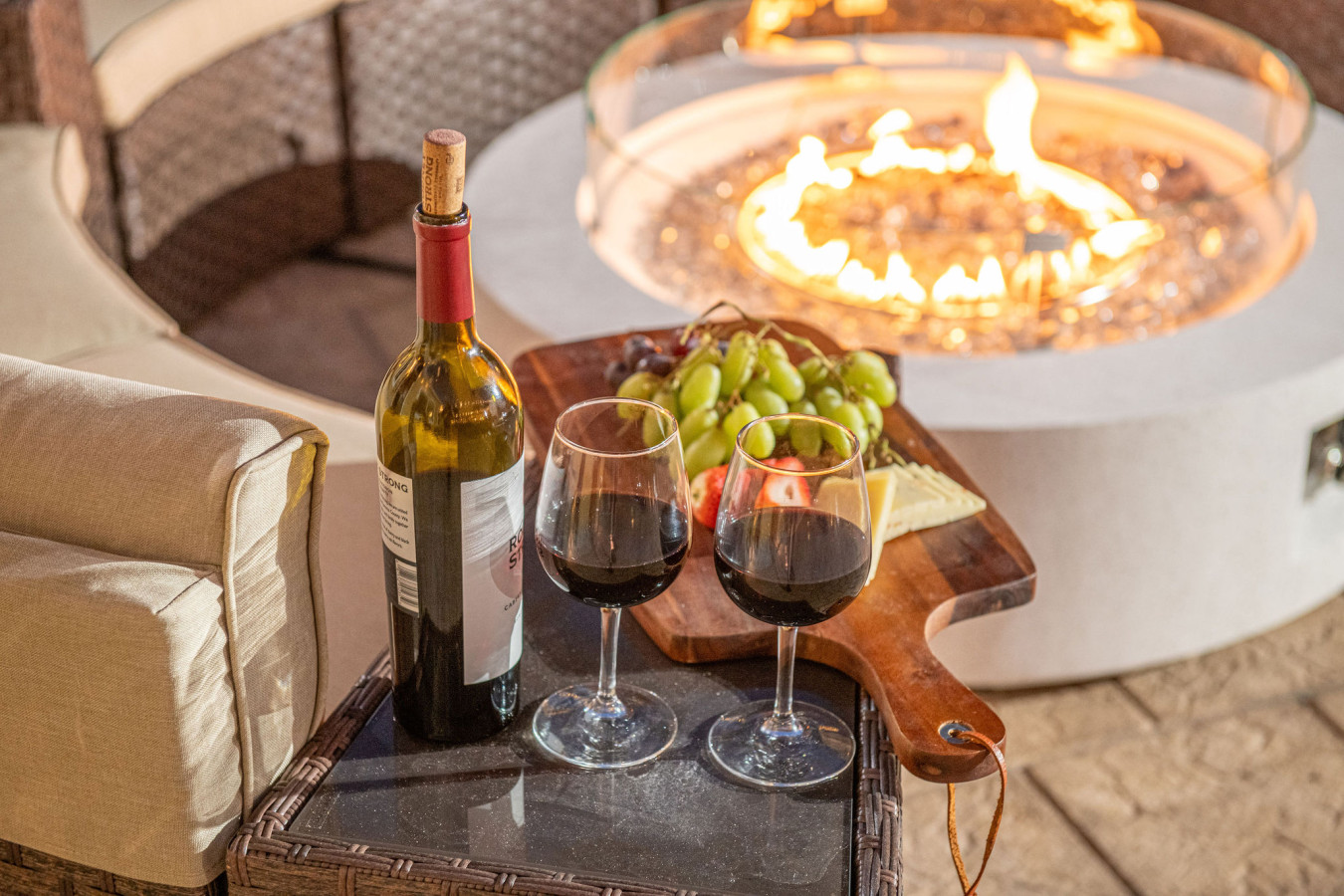 Sleeps 24-Beachfront Entire Resort- Outdoor Pool 7BR - Madeira Beach