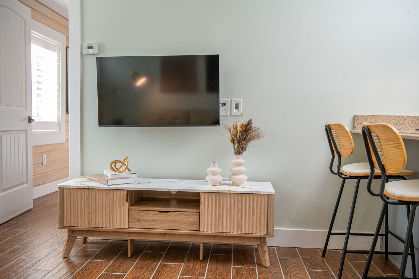 Sleeps 24-Beachfront Entire Resort- Outdoor Pool 7BR - Madeira Beach