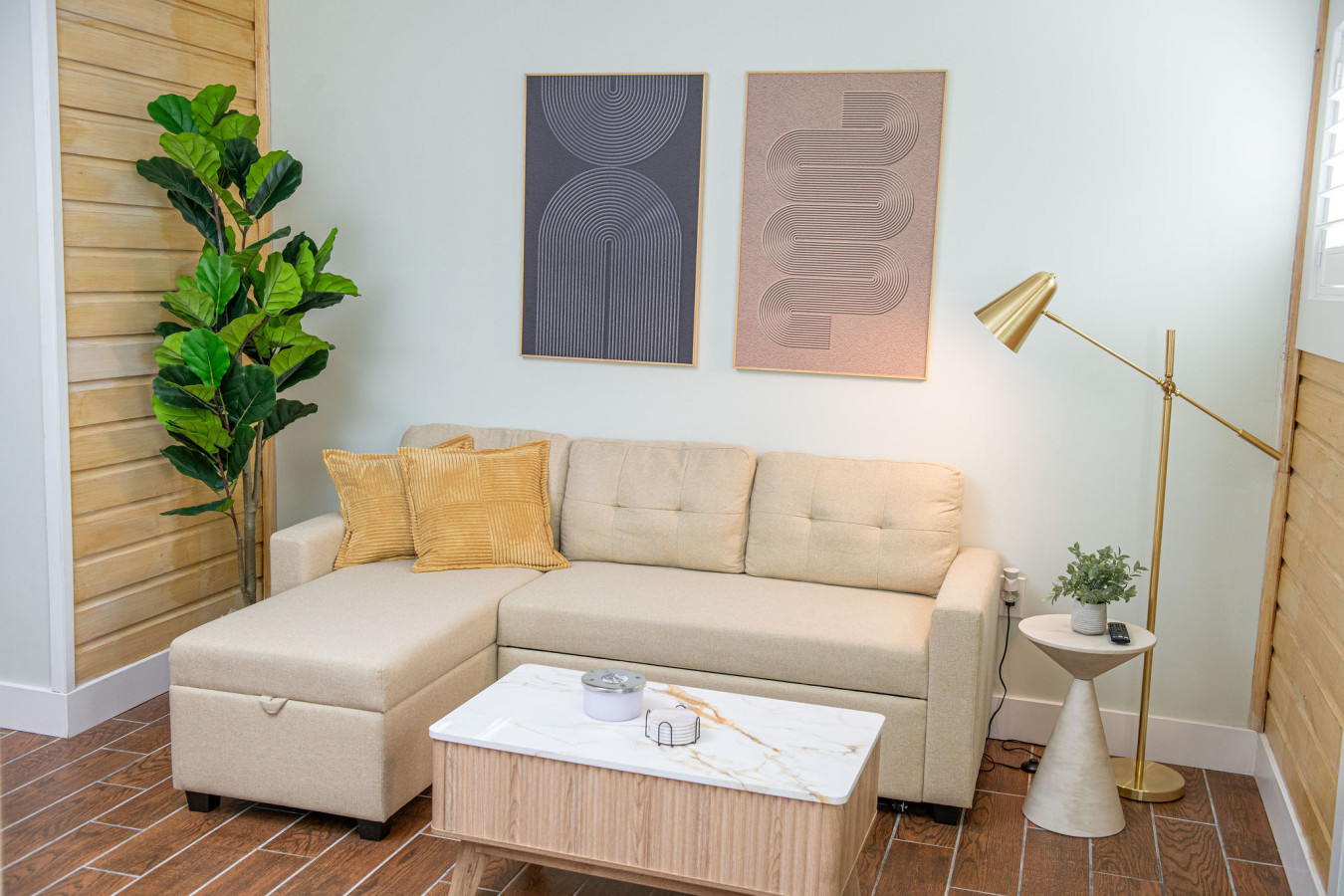 Sleeps 24-Beachfront Entire Resort- Outdoor Pool 7BR - Madeira Beach