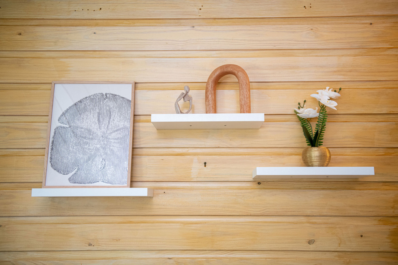 Sleeps 24-Beachfront Entire Resort- Outdoor Pool 7BR - Madeira Beach