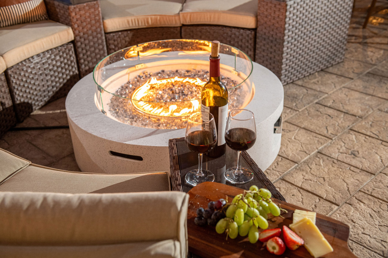 Sleeps 24-Beachfront Entire Resort- Outdoor Pool 7BR - Madeira Beach