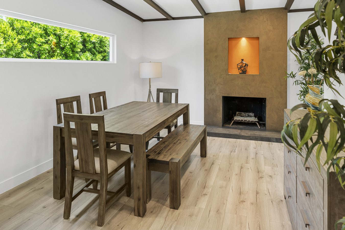 upscale-and-upgraded-beautiful-spacious-3br-*house*-in-encino-fully-renovated-with-garage-and-very-large-fenced-yardpatio-at-end-of-cul-de-sac-p84/