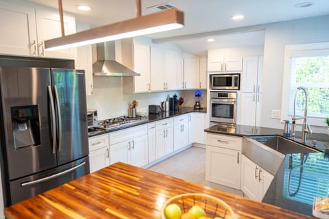 VIRTUAL TOUR (open link to view): https://my.matterport.com/show/?m=nVZ9s4nQLGu