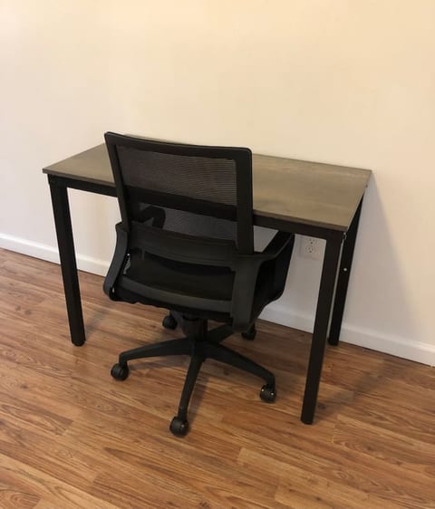 Private apartment with 3 bedrooms and 1 bathroom near Newark International Airport EWR and New York City
