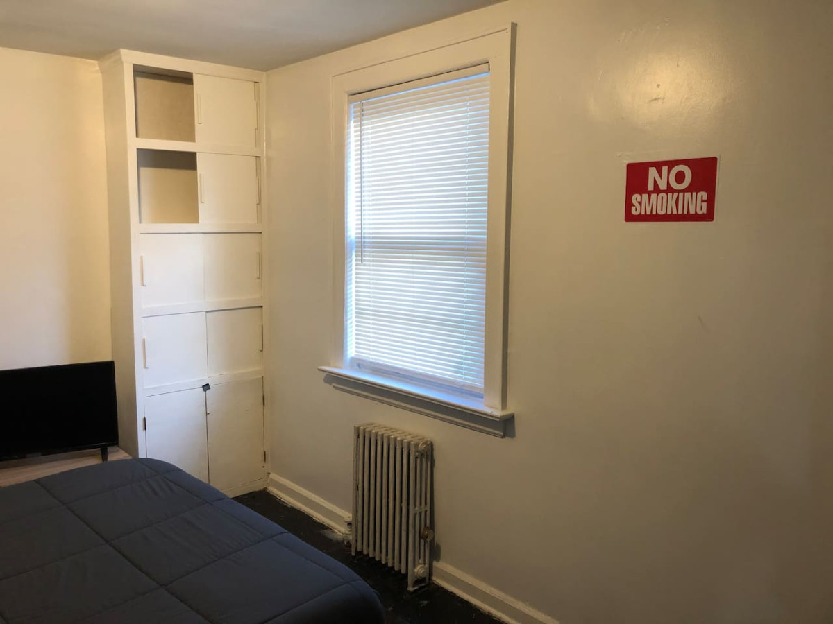 private-apartment-with-1-bedroom-and-1-bathroom/