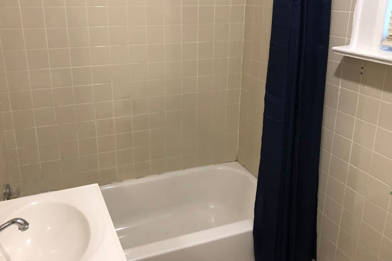 private-apartment-with-1-bedroom-and-1-bathroom/