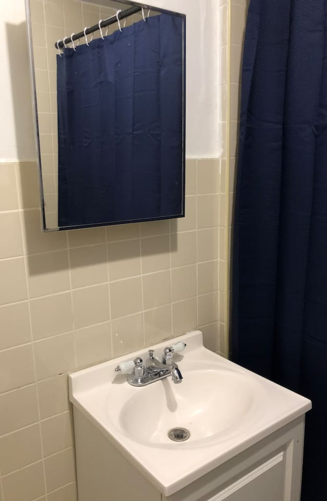 private-apartment-with-1-bedroom-and-1-bathroom/