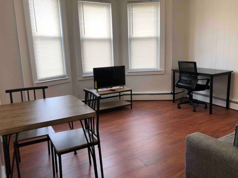 Apartamento privado de 2 habitaciones con autobús directo a Manhattan, NYC, a solo 5 minutos a pie. - Elizabeth