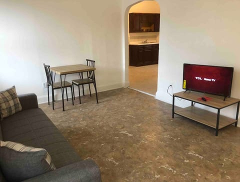 Spacious and bright 2-bedroom apartment with 1-bathroom and private street entrance