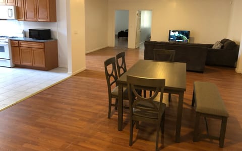 Large apartment, sleeps up to 10 people comfortably, direct NYC Manhattan train only 5 minute walk away