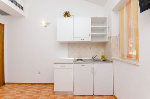 Apartments and Rooms Roso - Unit 377304-13