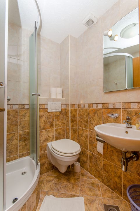 Apartments and Rooms Roso - Unit 377306-13