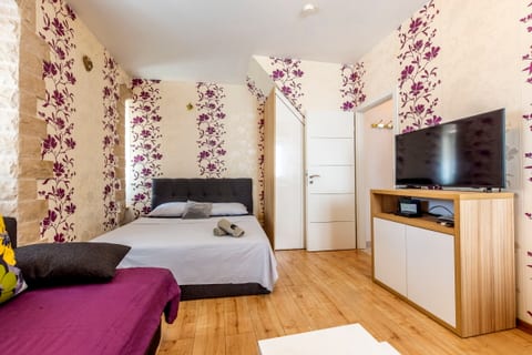 Apartment Center with jacuzzi - Unit 377318-13