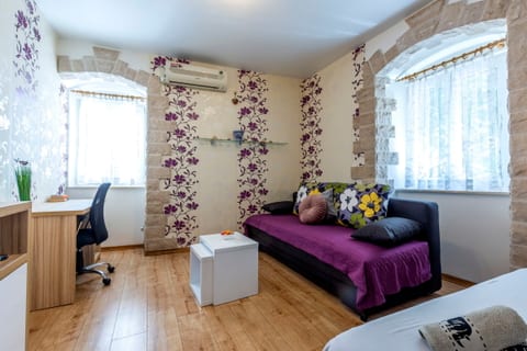 Apartment Center with jacuzzi - Unit 377318-13