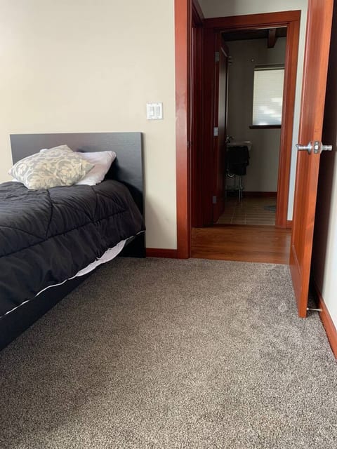 Riverside Luxury for 10
