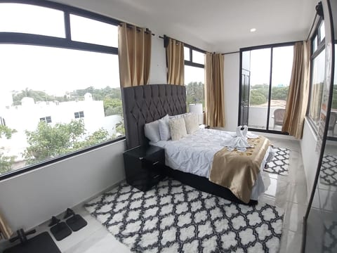 Second Spacious King Size Comfort Bedroom