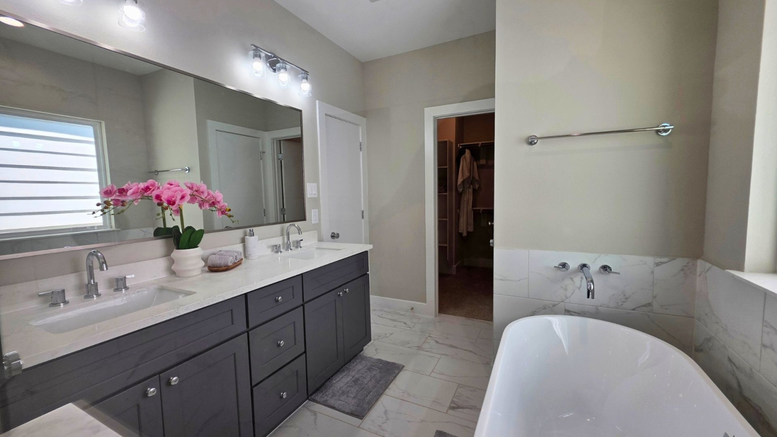 chic-affordable-north-houston-getaway/