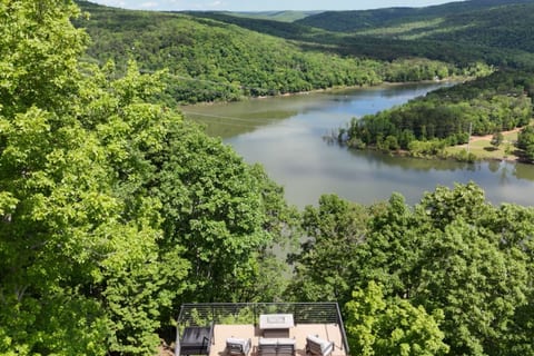 Greers Ferry Lake Modern