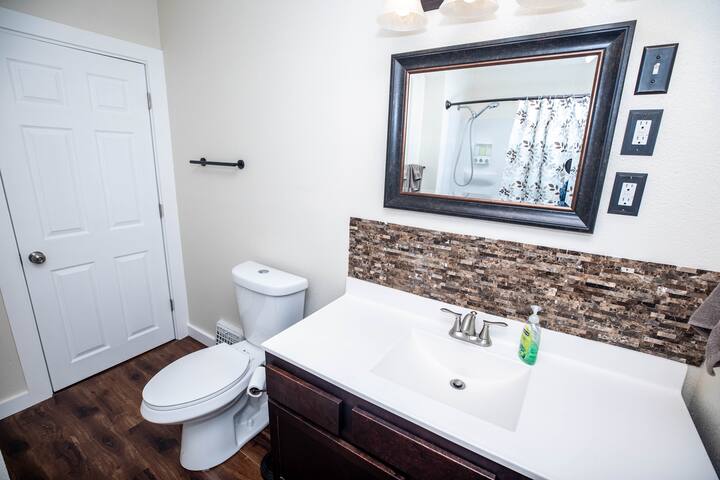 spacious-5br-updated-prime-lots-of-parking/