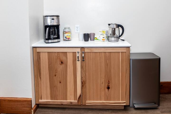 spacious-5br-updated-prime-lots-of-parking/
