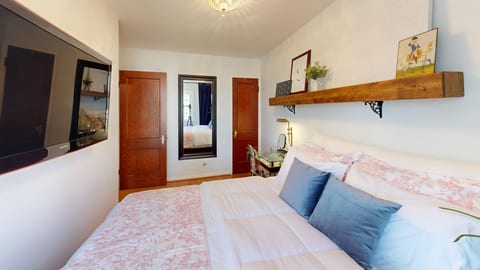 Old Town Home with Style, Fire Pit & Free Parking!