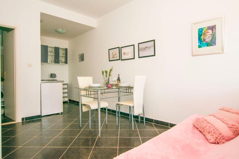 Apartments More - Unit 377283-13