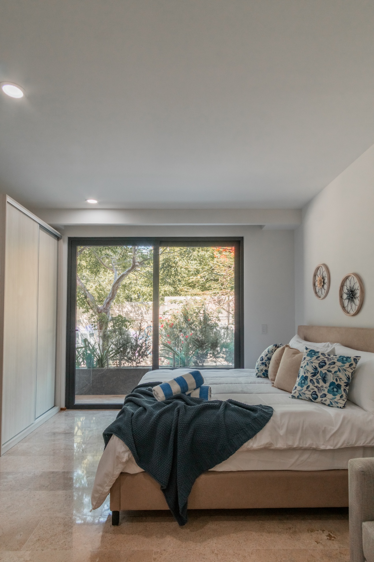 torre-de-mar-sea-tower/