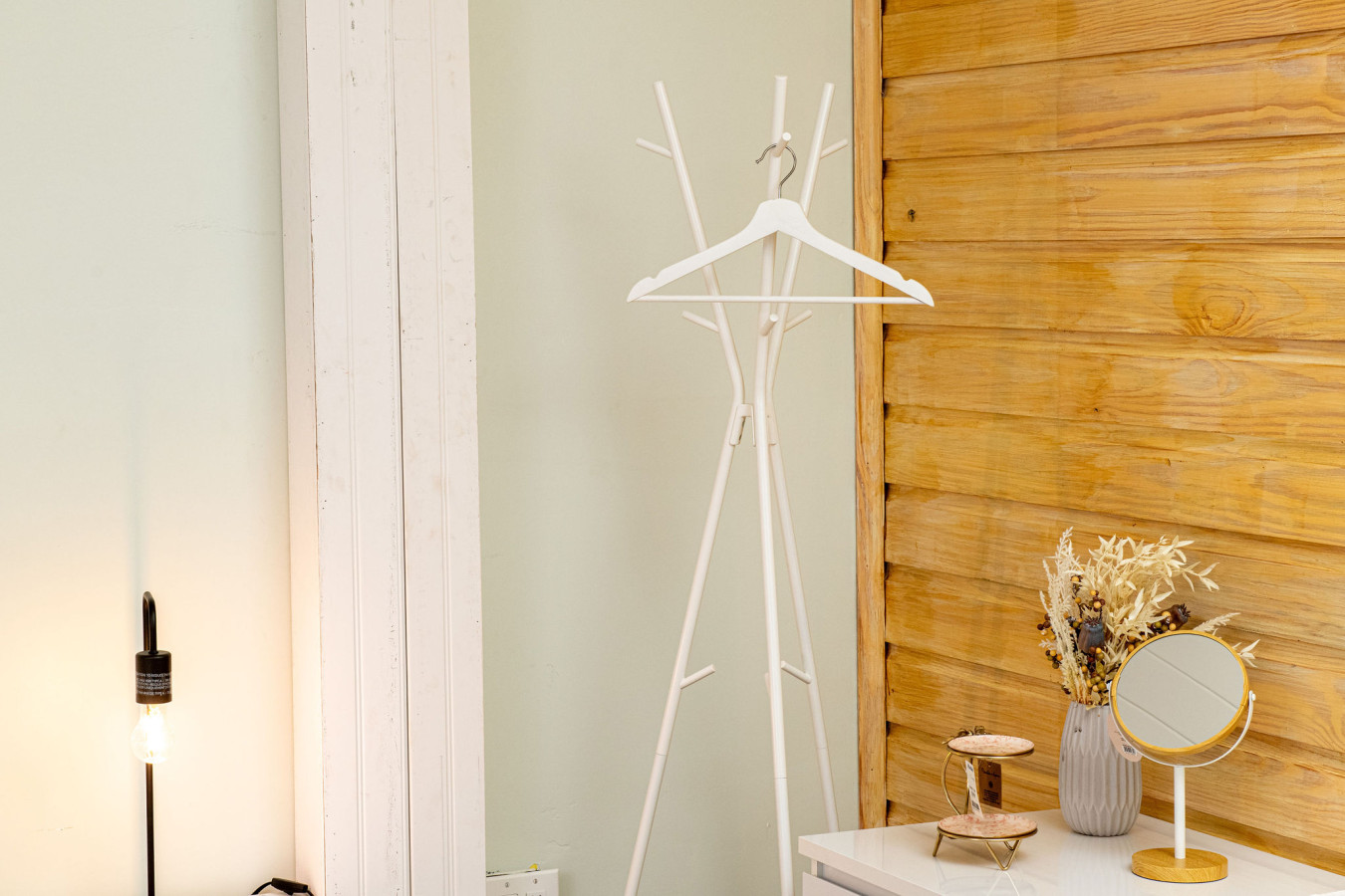 Steps to Beach, Heated Pool, 2 Queen Beds, 2BA - Madeira Beach