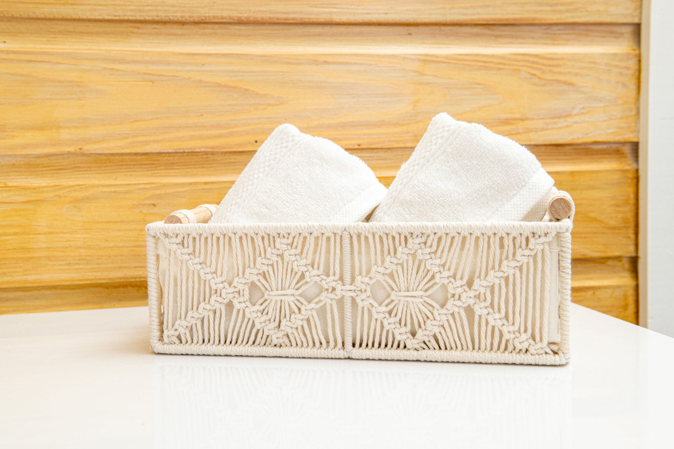 Steps to Beach, Heated Pool, 2 Queen Beds, 2BA - Madeira Beach