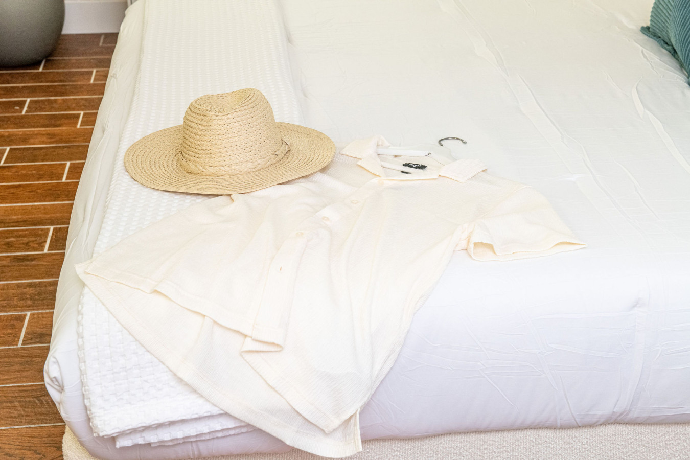 King Bed, Steps to Madeira Beach, Heated Pool, Private - Madeira Beach