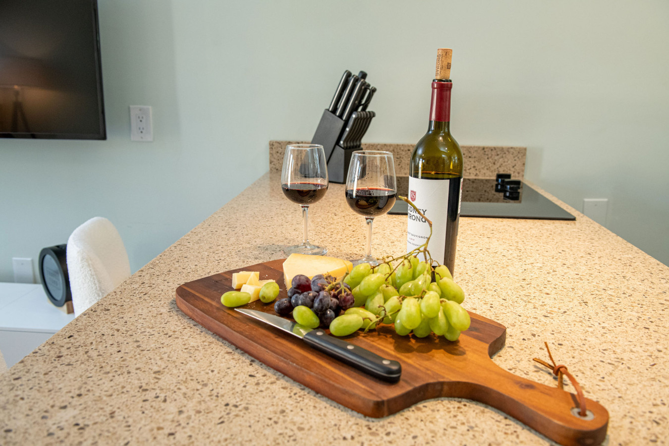 King Bed, Steps to Madeira Beach, Heated Pool, Private - Madeira Beach