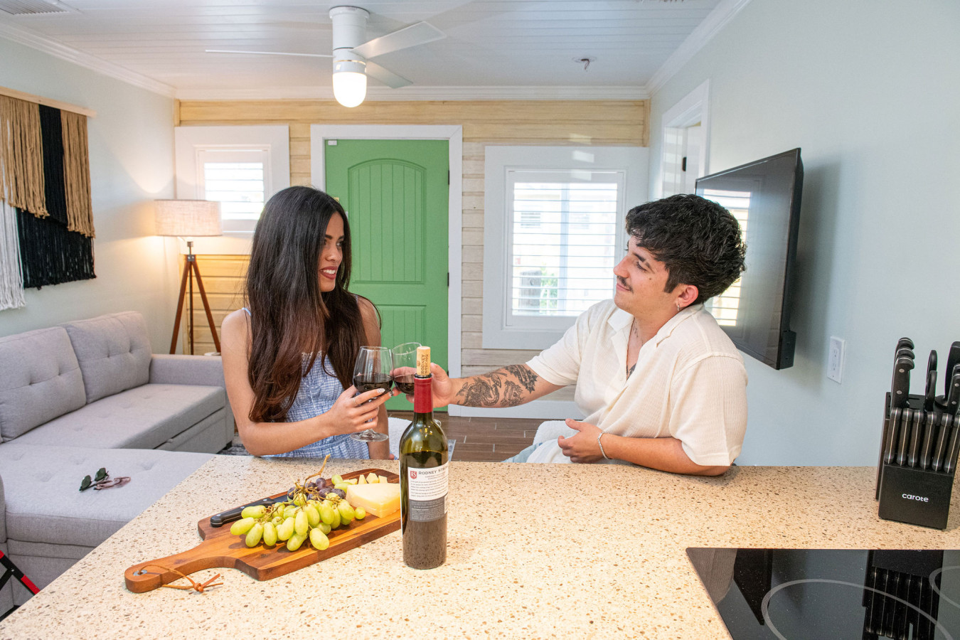 King Bed, Steps to Madeira Beach, Heated Pool, Private - Madeira Beach