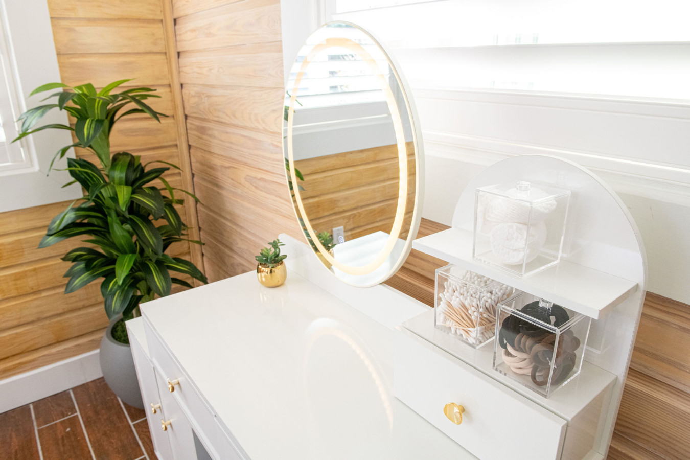 King Bed, Steps to Madeira Beach, Heated Pool, Private - Madeira Beach