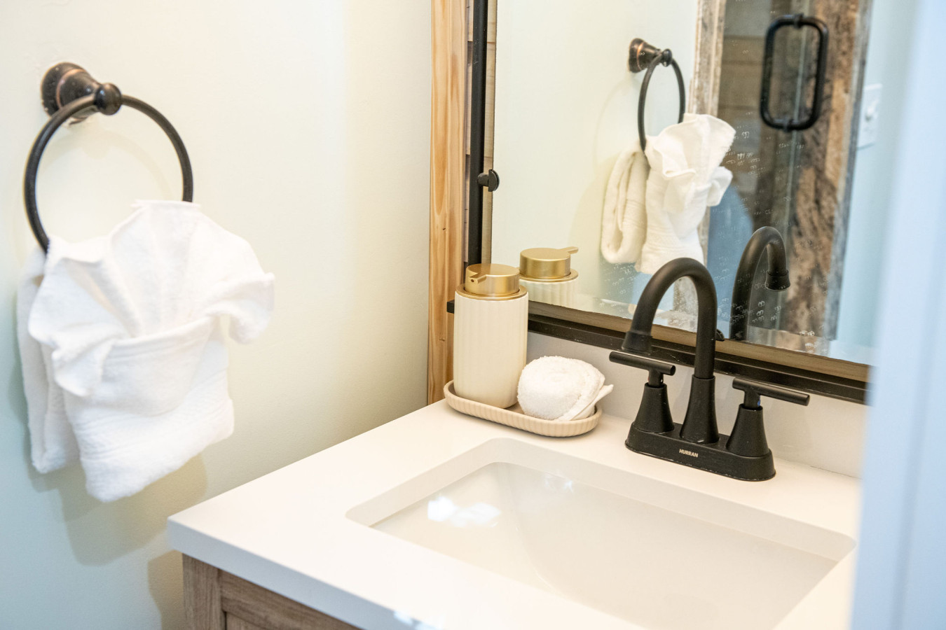 King Bed, Steps to Madeira Beach, Heated Pool, Private - Madeira Beach