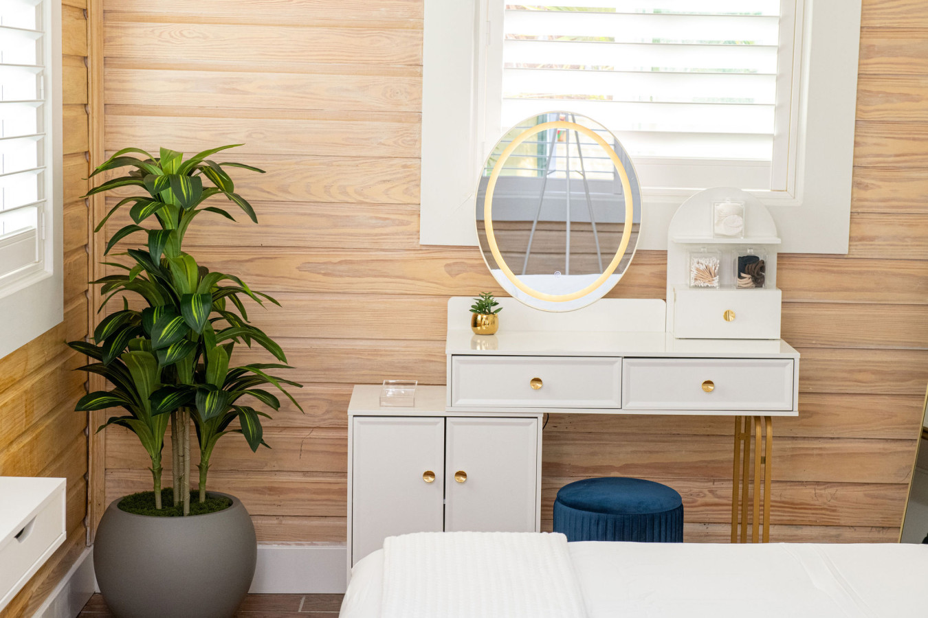 King Bed, Steps to Madeira Beach, Heated Pool, Private - Madeira Beach