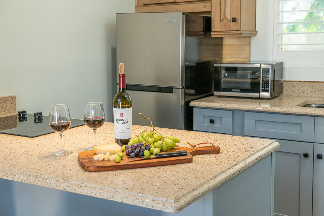 King Bed, Steps to Madeira Beach, Heated Pool, Private - Madeira Beach