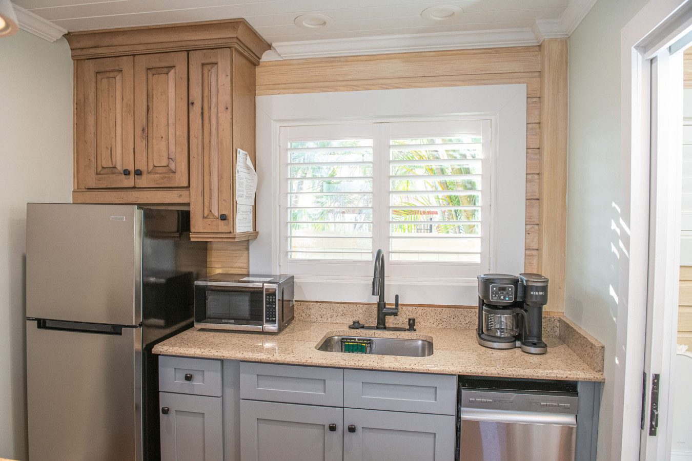 King Bed, Steps to Madeira Beach, Heated Pool, Private - Madeira Beach