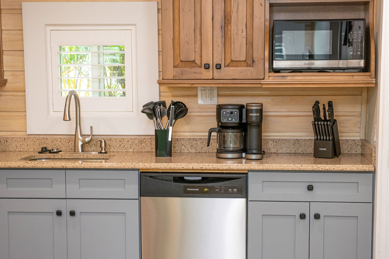 King Bed, Step to Madeira Beach, Heated Pool, Private - Madeira Beach