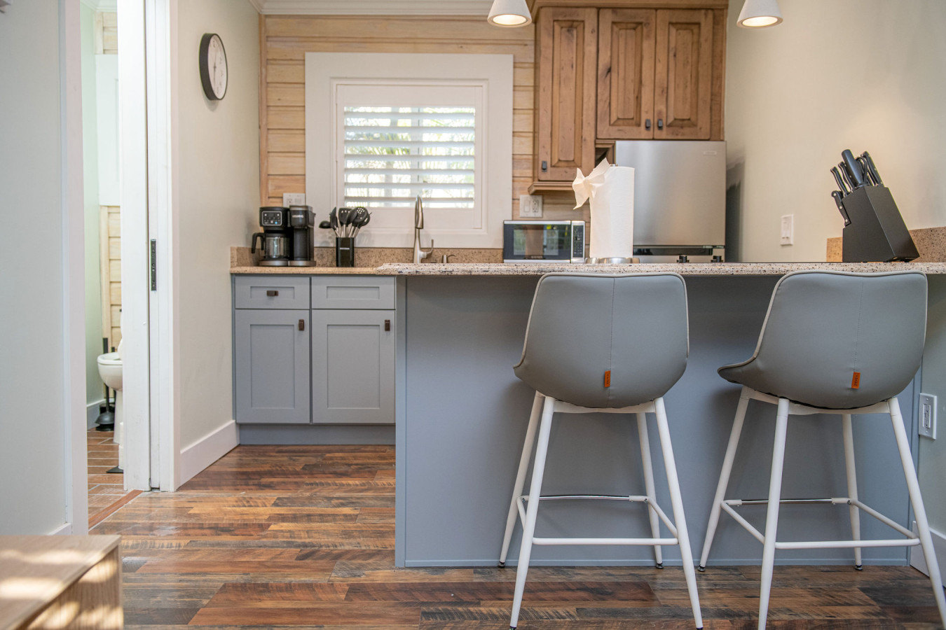 King Bed-Step to Madeira Beach-Heated Pool-Private - Madeira Beach