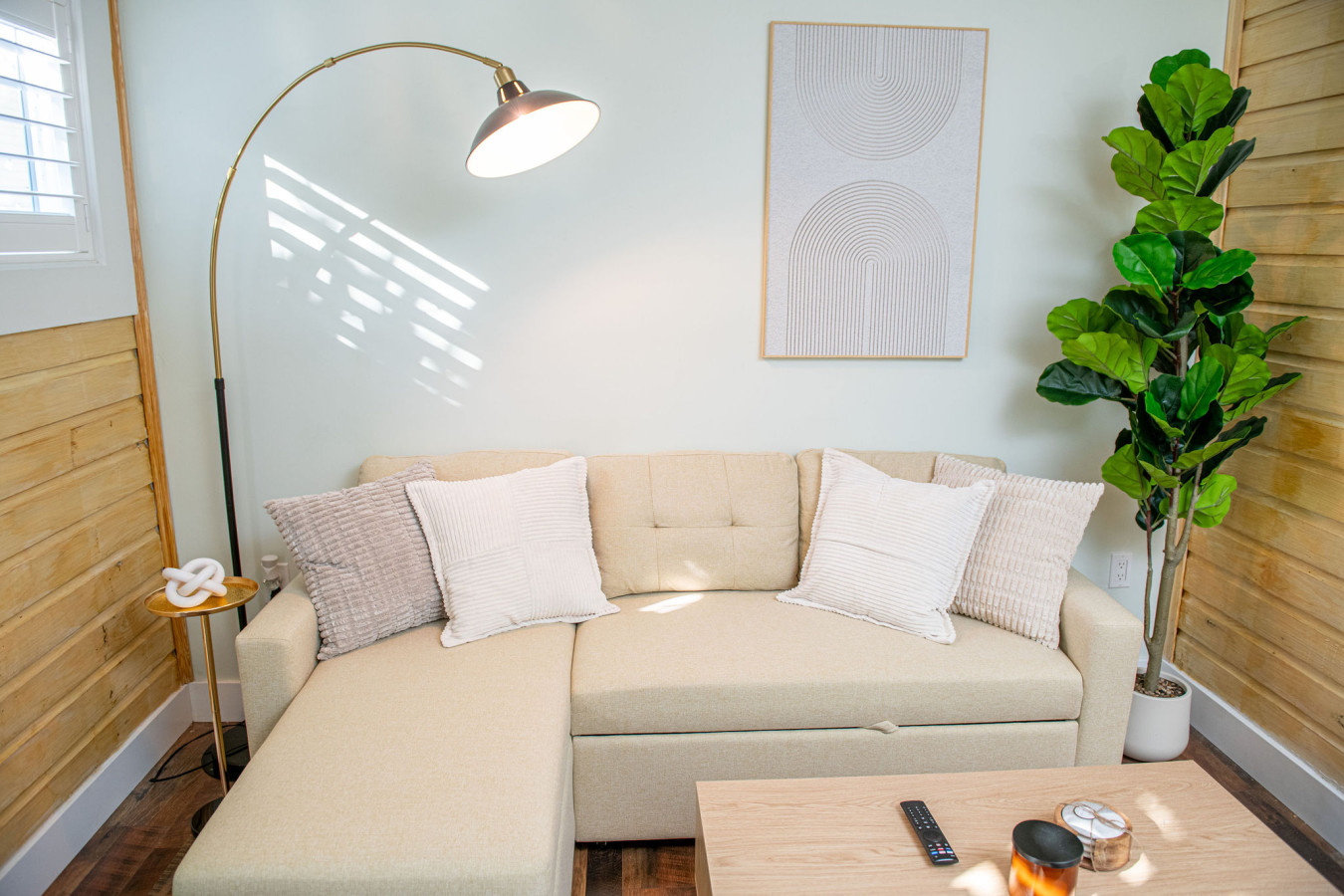 King Bed-Step to Madeira Beach-Heated Pool-Private - Madeira Beach