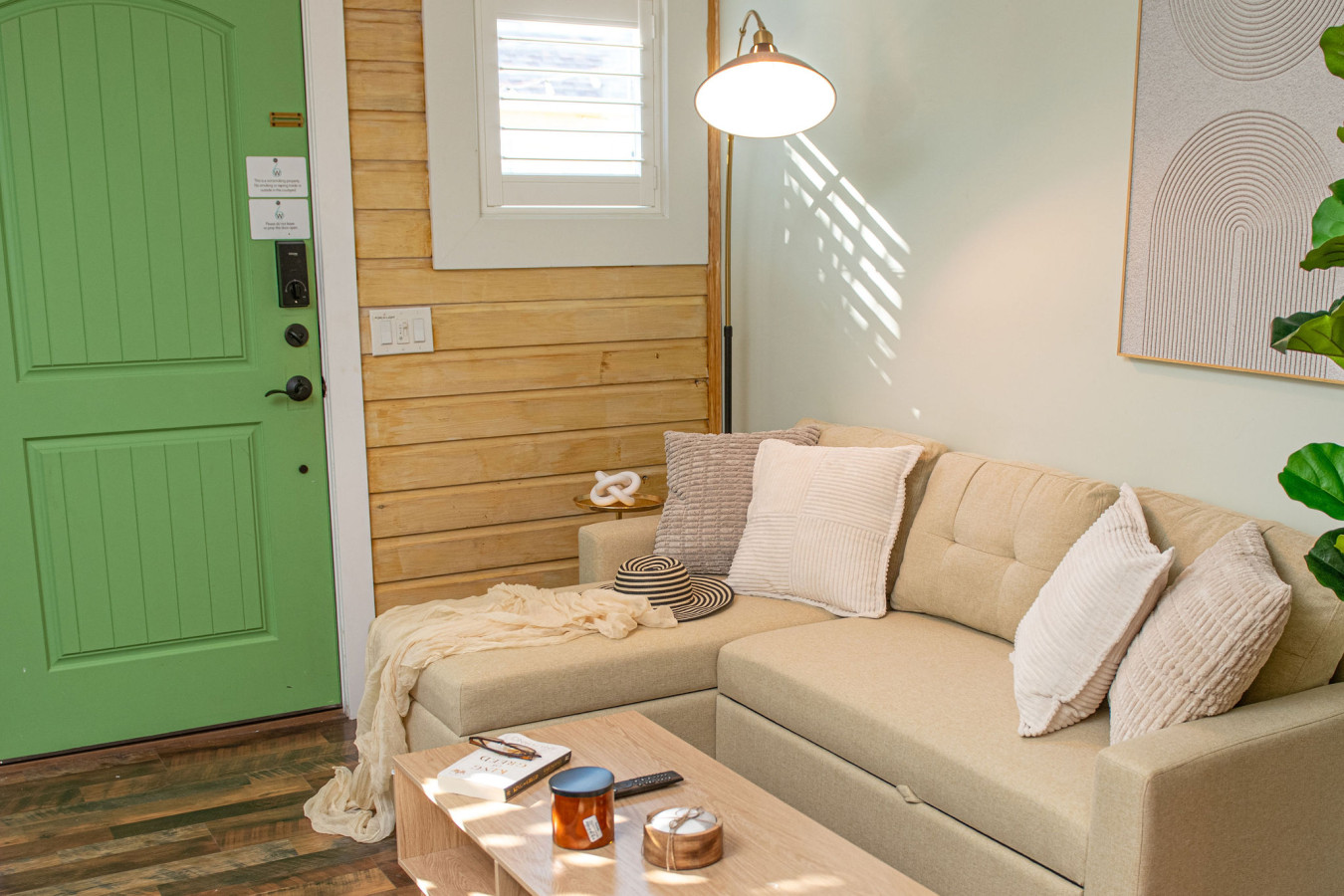 King Bed-Step to Madeira Beach-Heated Pool-Private - Madeira Beach