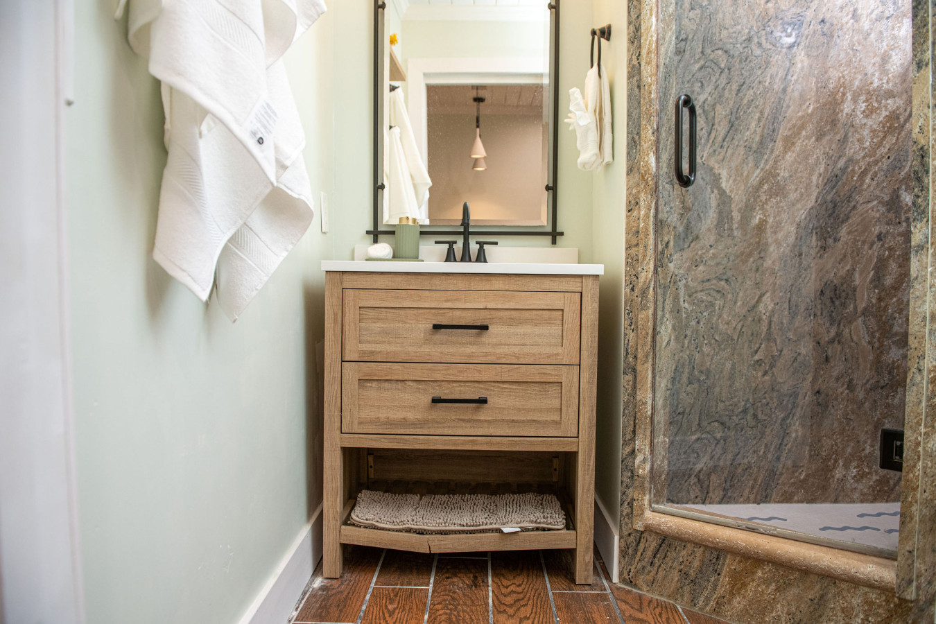 King Bed-Step to Madeira Beach-Heated Pool-Private - Madeira Beach