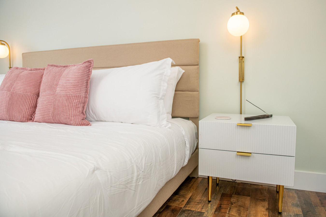 King Bed-Step to Madeira Beach-Heated Pool-Private - Madeira Beach