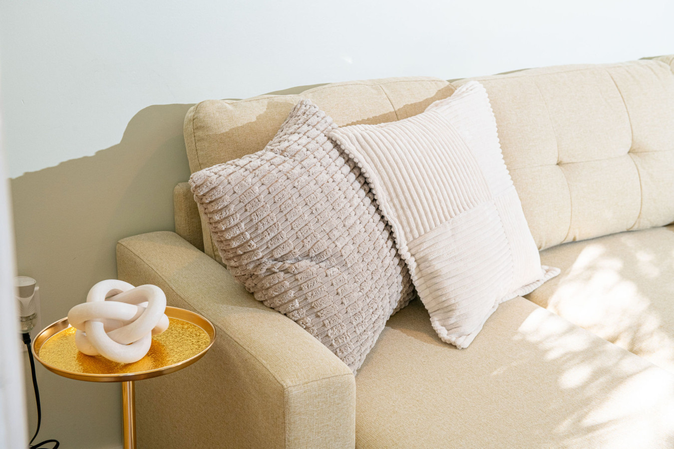 King Bed-Step to Madeira Beach-Heated Pool-Private - Madeira Beach