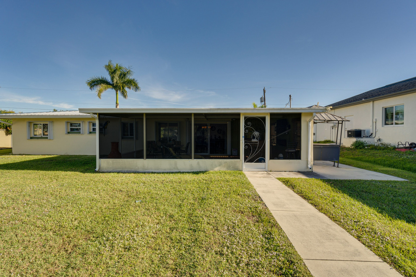 3BR Waterfront Home w/ Dock & Canal Access - Punta Gorda
