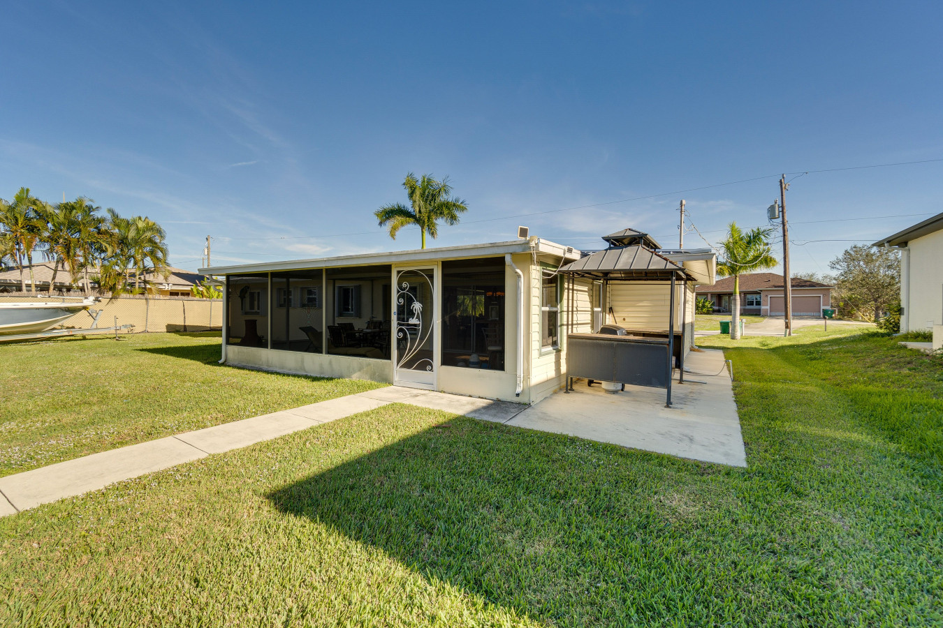 3BR Waterfront Home w/ Dock & Canal Access - Punta Gorda