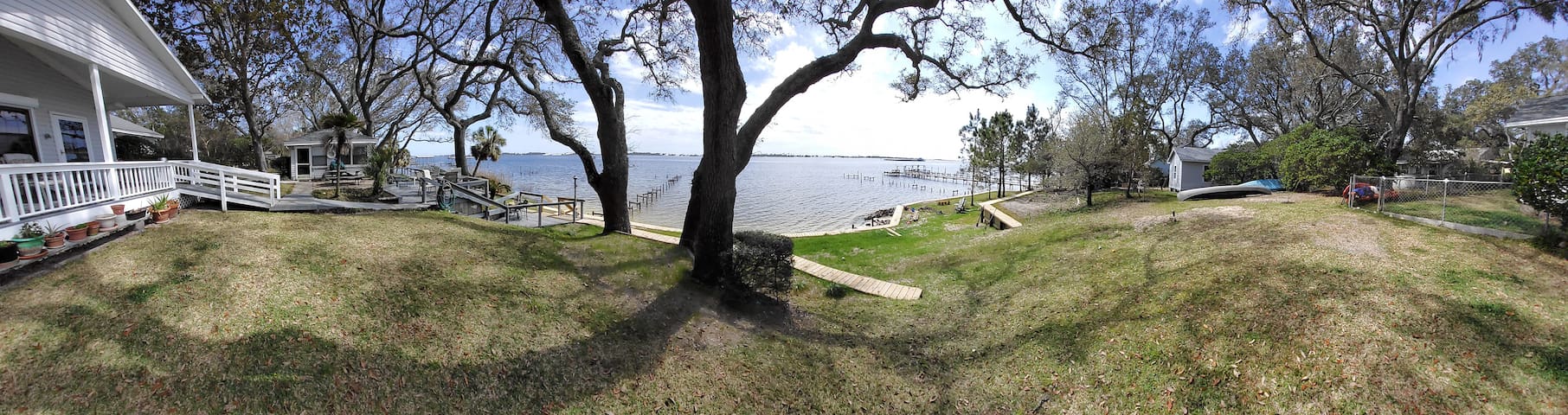Nature's Nest Cottage on the Sound - Pets Welcome! - Mary Esther